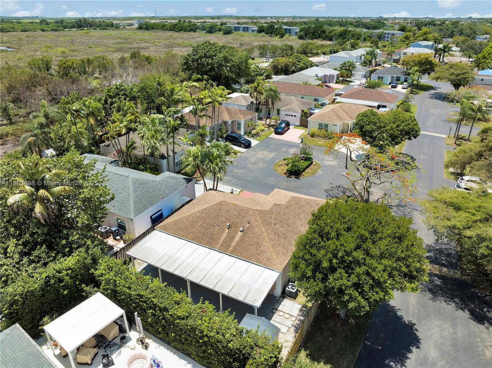 Small Image of 9826 SOUTH WEST 222ND TER, Cutler Bay Number 14