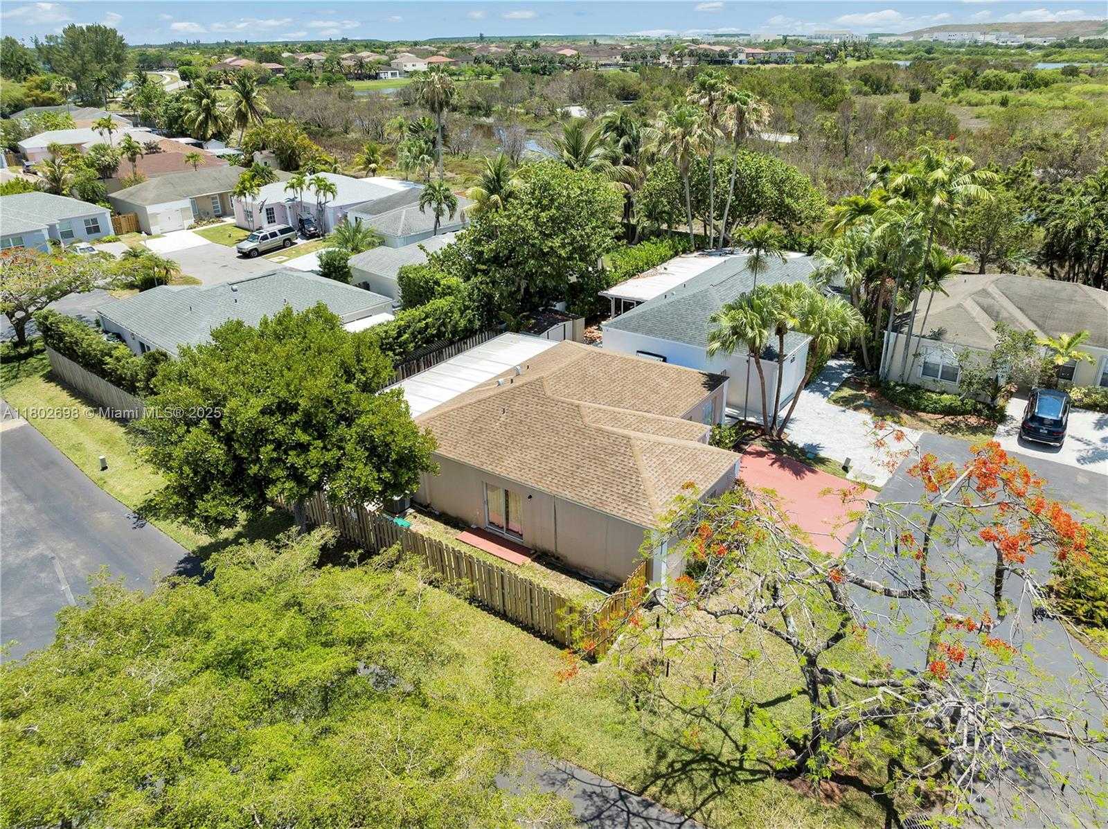 Small Image of 9826 SOUTH WEST 222ND TER, Cutler Bay Number 16