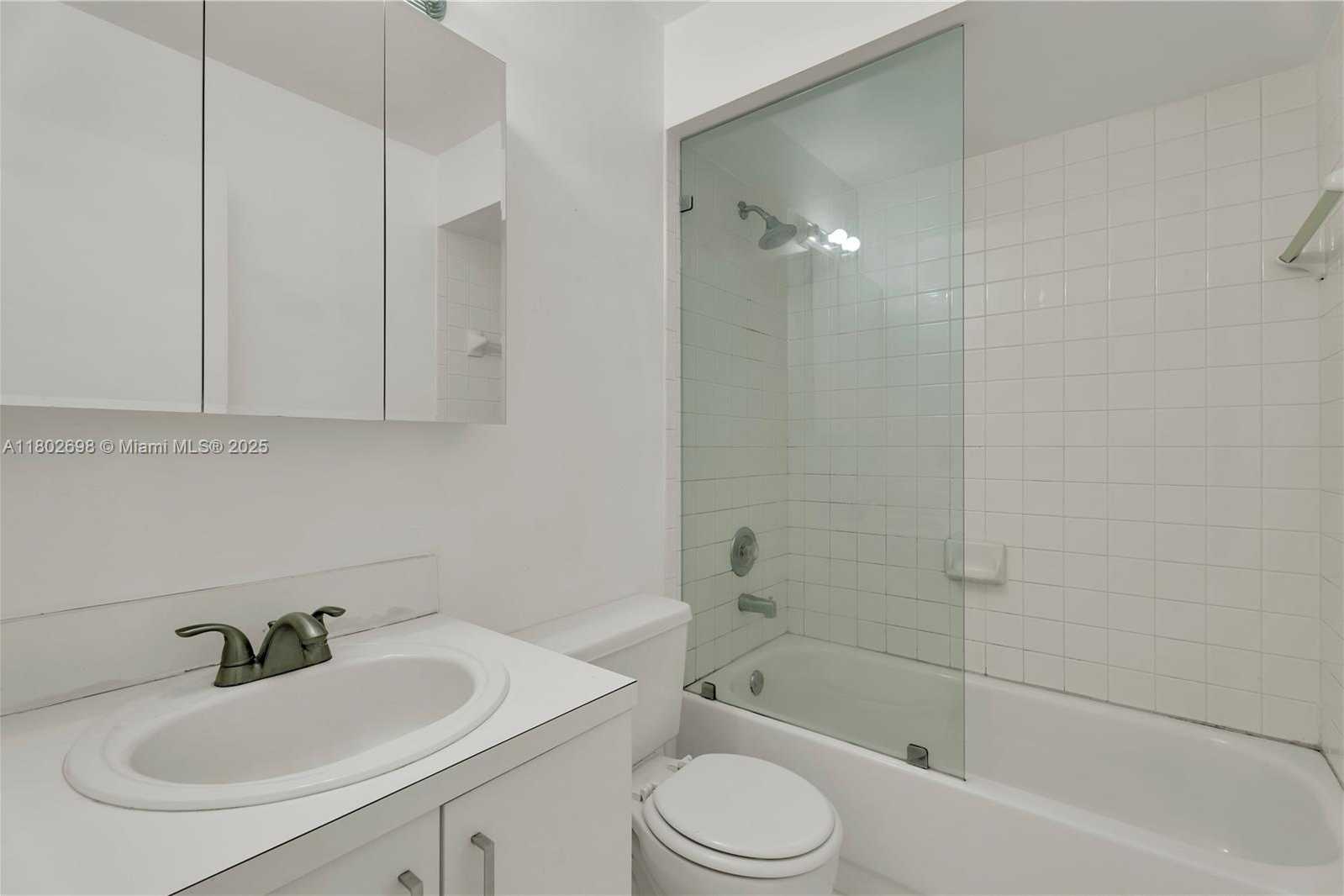 Small Image of 9826 SOUTH WEST 222ND TER, Cutler Bay Number 2