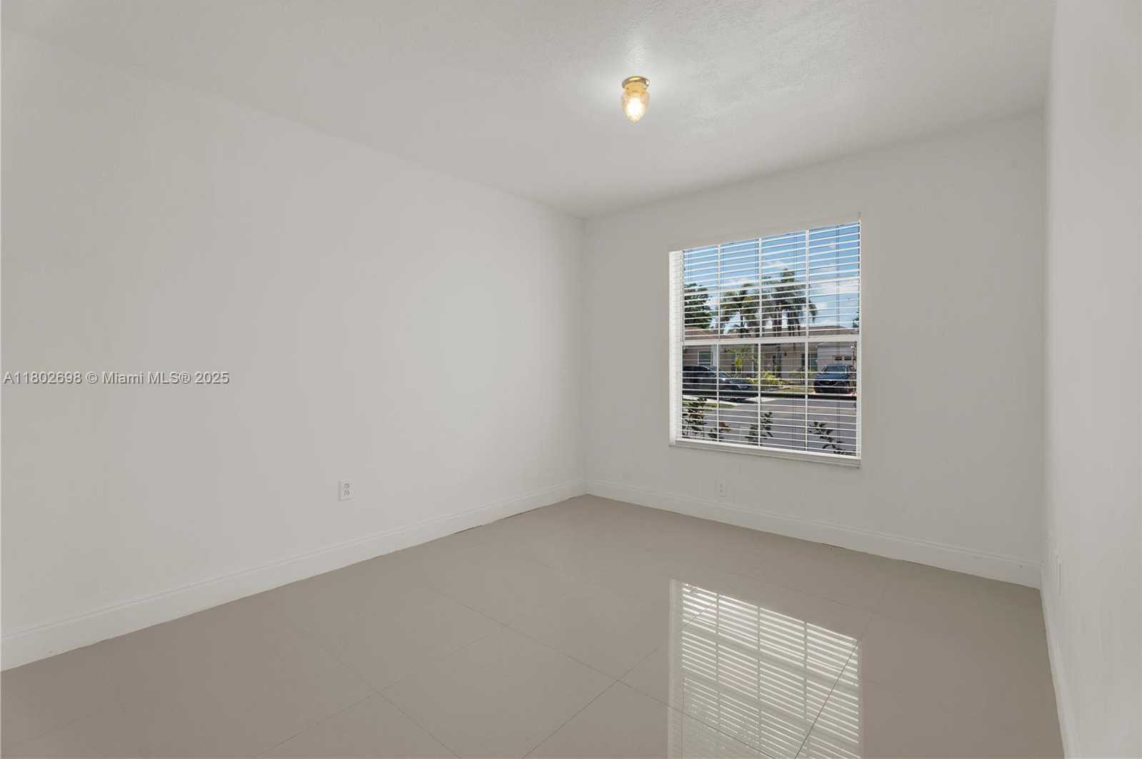 Small Image of 9826 SOUTH WEST 222ND TER, Cutler Bay Number 5