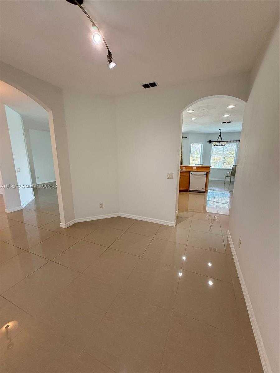Small Image of 1309 NORTH EAST 16 TERR, Cape Coral Number 10