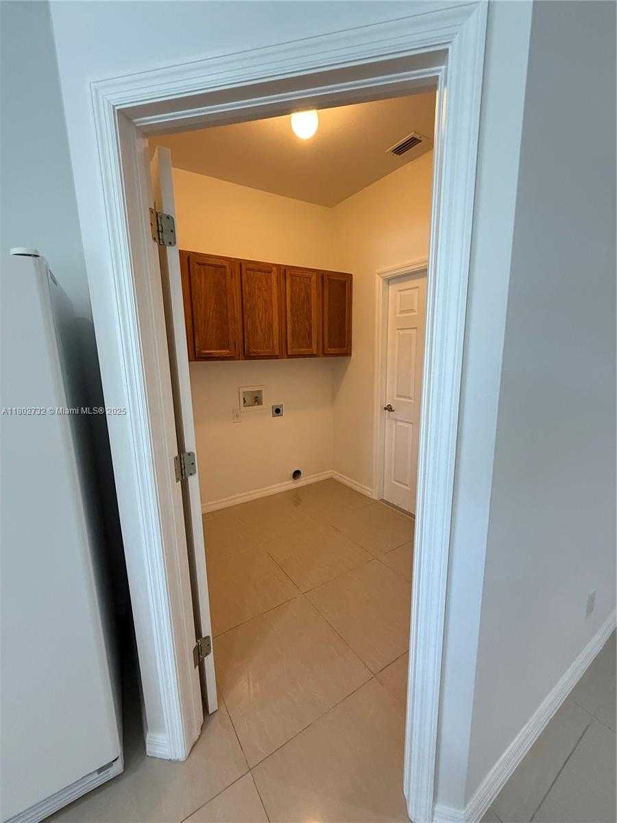 Small Image of 1309 NORTH EAST 16 TERR, Cape Coral Number 13