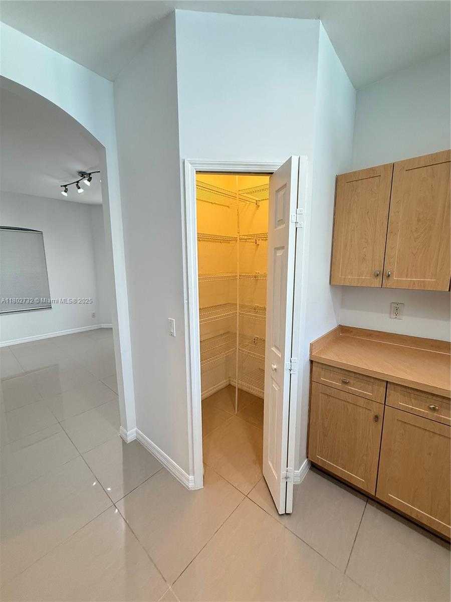 Small Image of 1309 NORTH EAST 16 TERR, Cape Coral Number 16