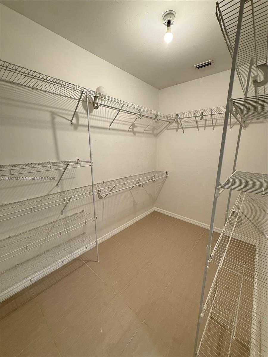 Small Image of 1309 NORTH EAST 16 TERR, Cape Coral Number 23