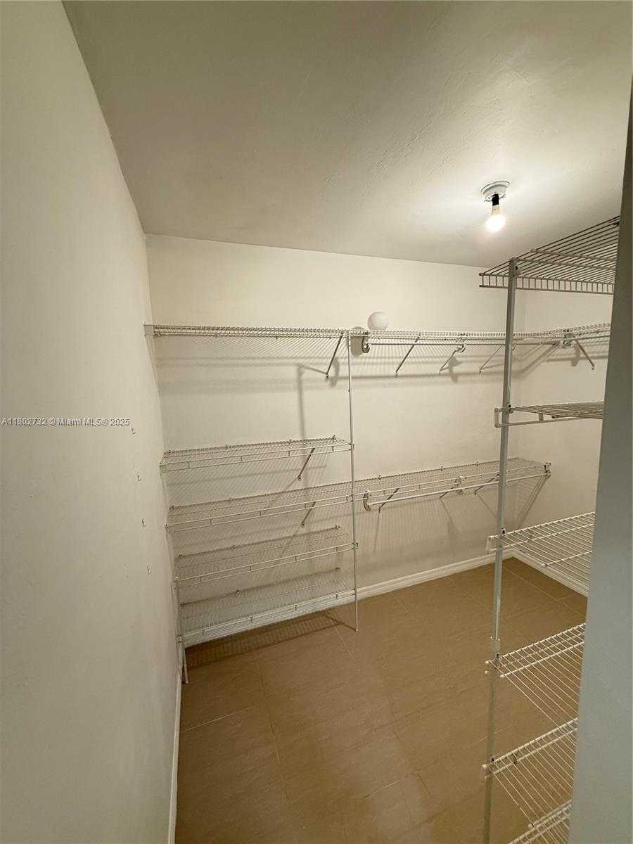 Small Image of 1309 NORTH EAST 16 TERR, Cape Coral Number 24