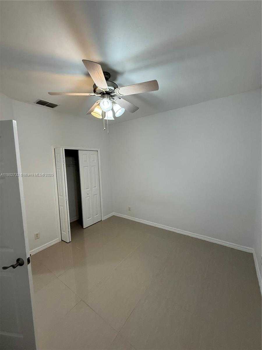 Small Image of 1309 NORTH EAST 16 TERR, Cape Coral Number 31