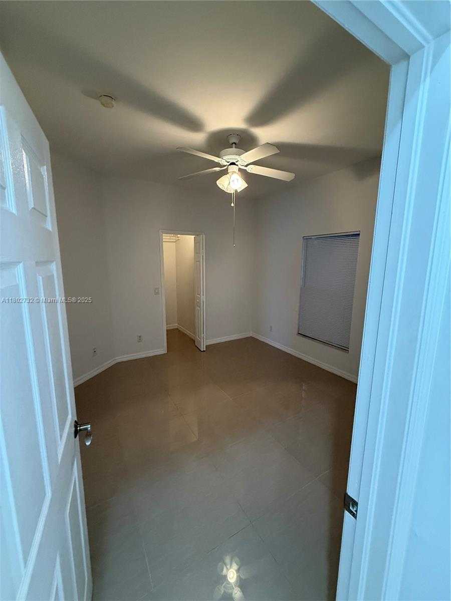 Small Image of 1309 NORTH EAST 16 TERR, Cape Coral Number 33