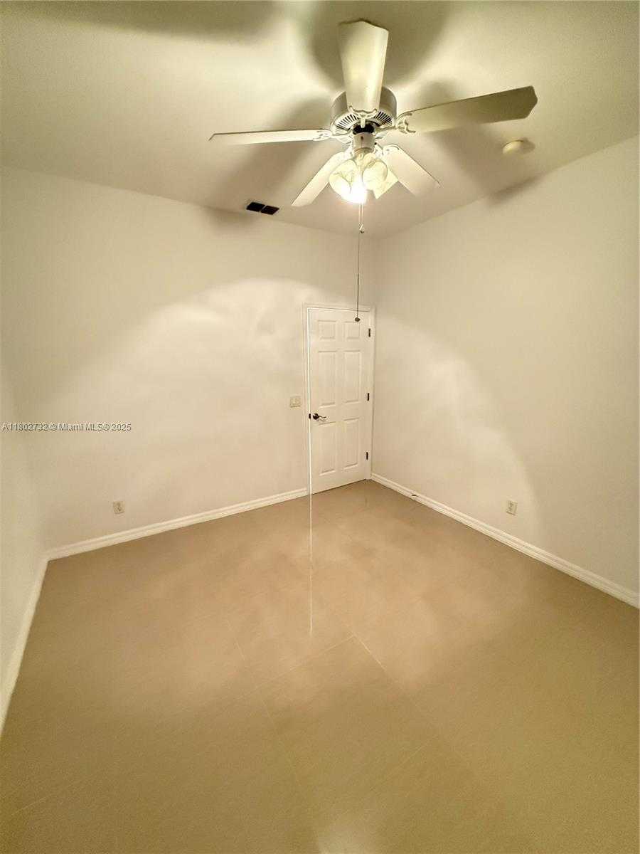 Small Image of 1309 NORTH EAST 16 TERR, Cape Coral Number 35