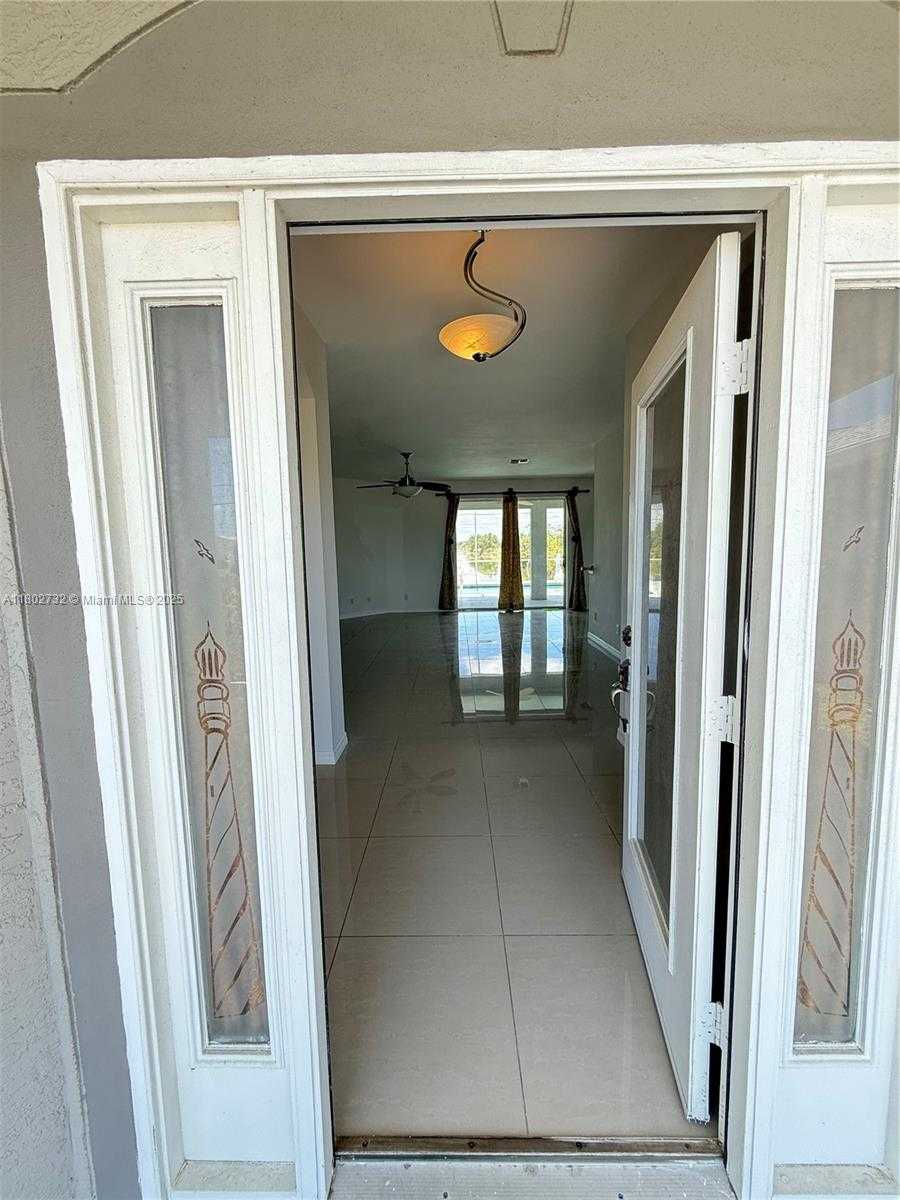 Small Image of 1309 NORTH EAST 16 TERR, Cape Coral Number 5