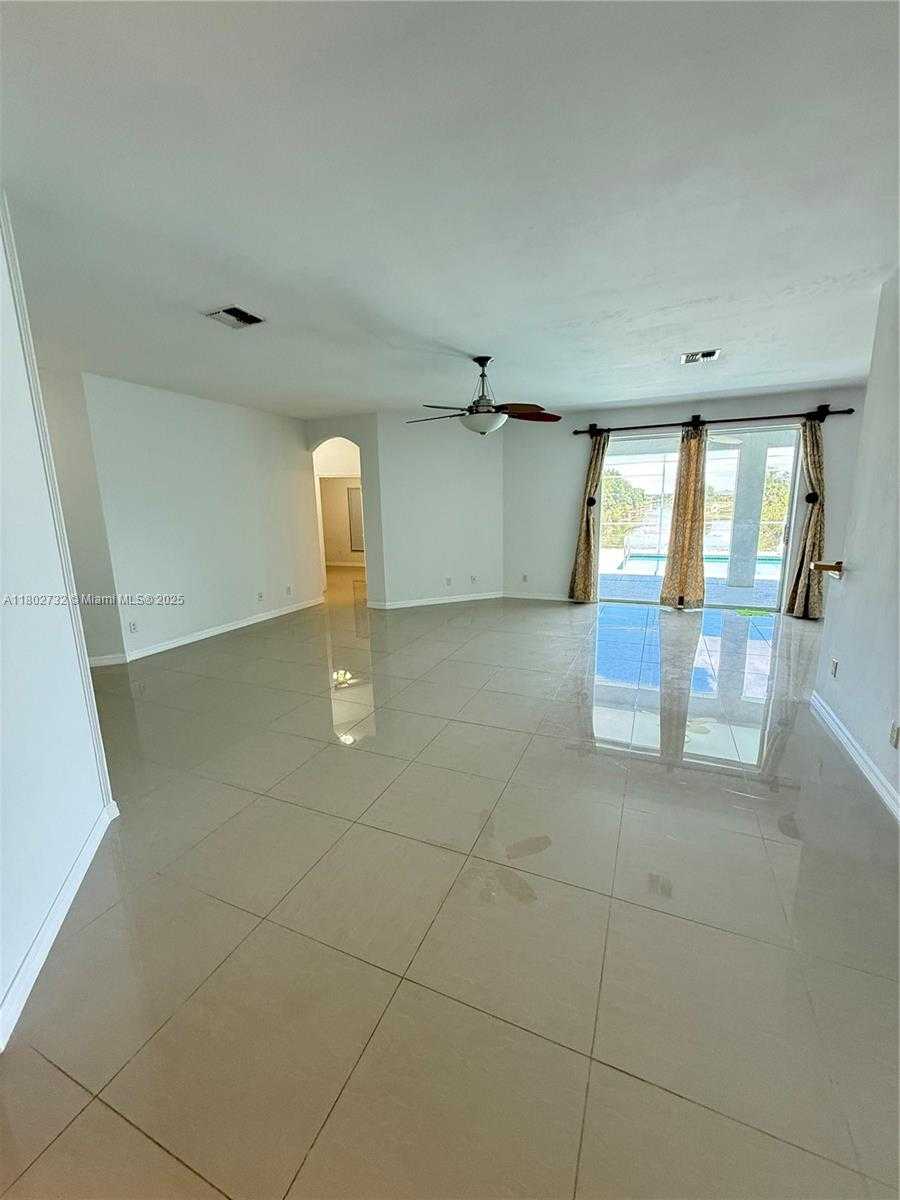 Small Image of 1309 NORTH EAST 16 TERR, Cape Coral Number 7