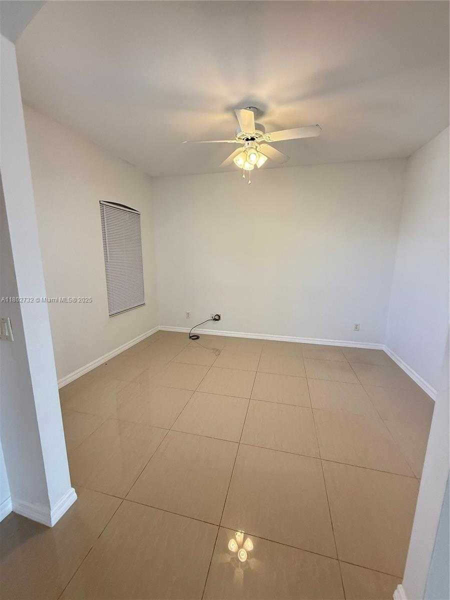 Small Image of 1309 NORTH EAST 16 TERR, Cape Coral Number 9