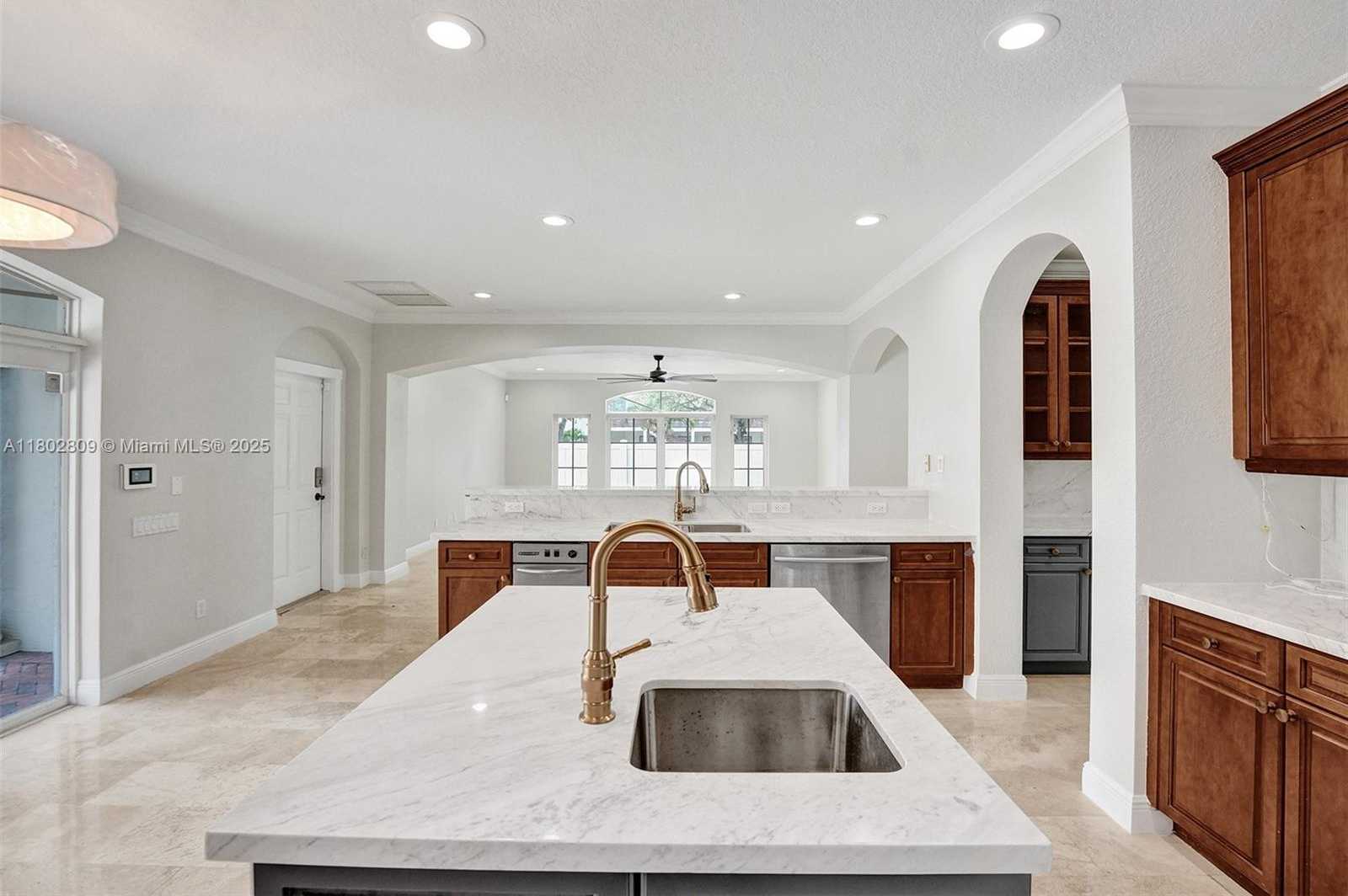 Small Image of 827 SOUTH EAST 2ND CT, Fort Lauderdale Number 13