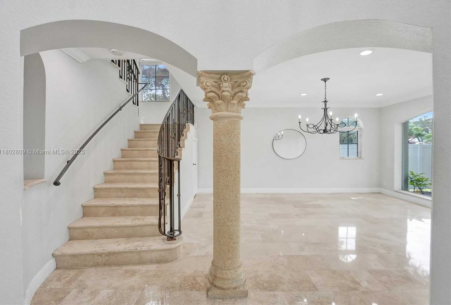 Small Image of 827 SOUTH EAST 2ND CT, Fort Lauderdale Number 3