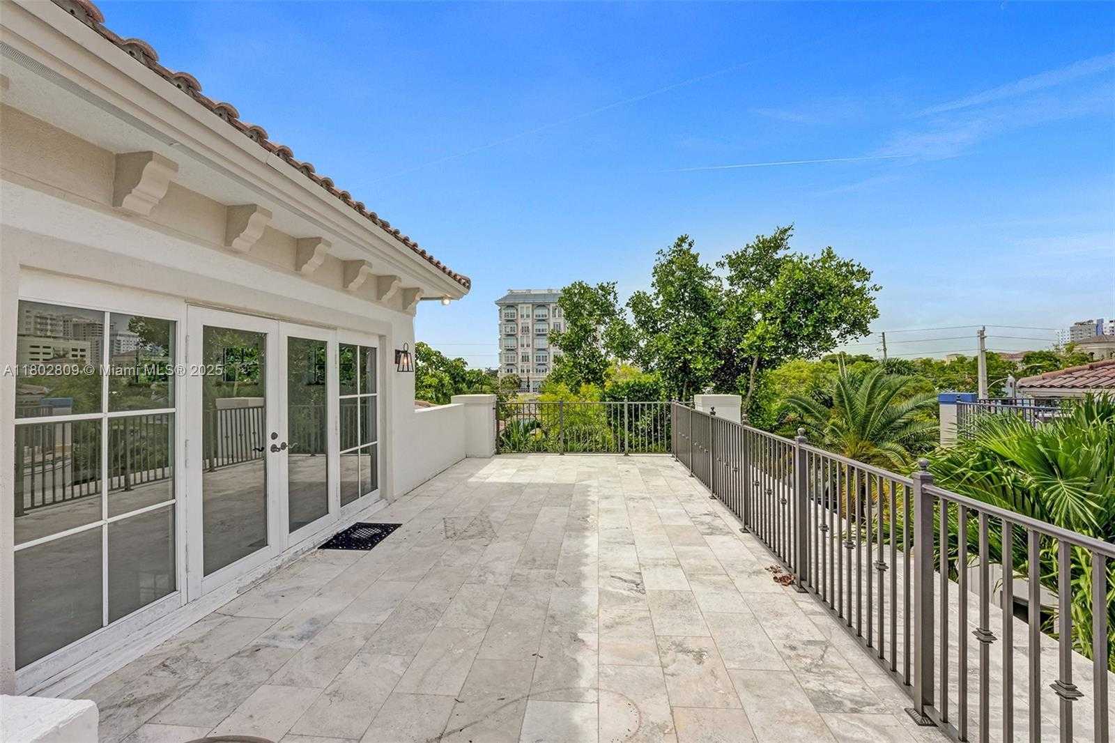 Small Image of 827 SOUTH EAST 2ND CT, Fort Lauderdale Number 40