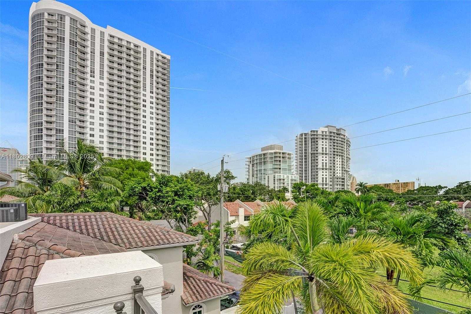 Small Image of 827 SOUTH EAST 2ND CT, Fort Lauderdale Number 41