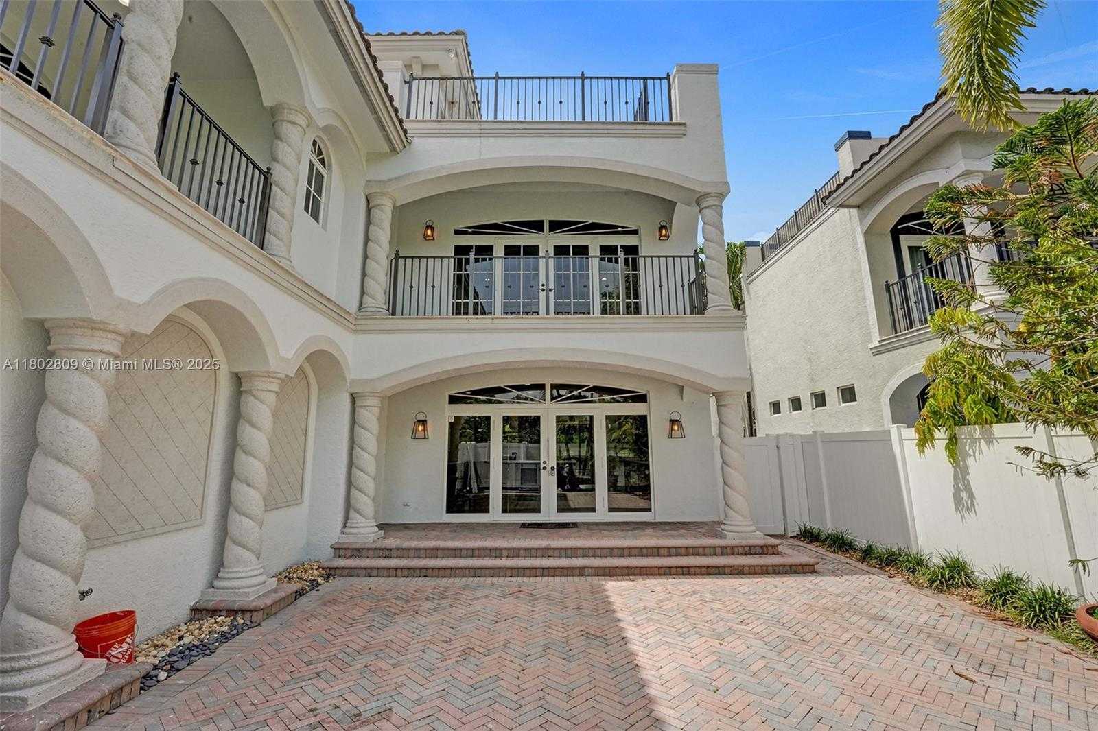 Small Image of 827 SOUTH EAST 2ND CT, Fort Lauderdale Number 42