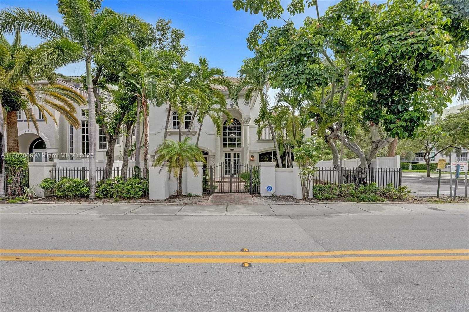 Small Image of 827 SOUTH EAST 2ND CT, Fort Lauderdale Number 43