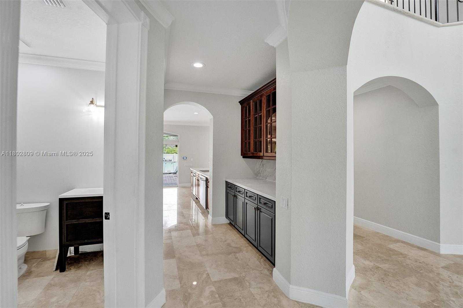Small Image of 827 SOUTH EAST 2ND CT, Fort Lauderdale Number 5