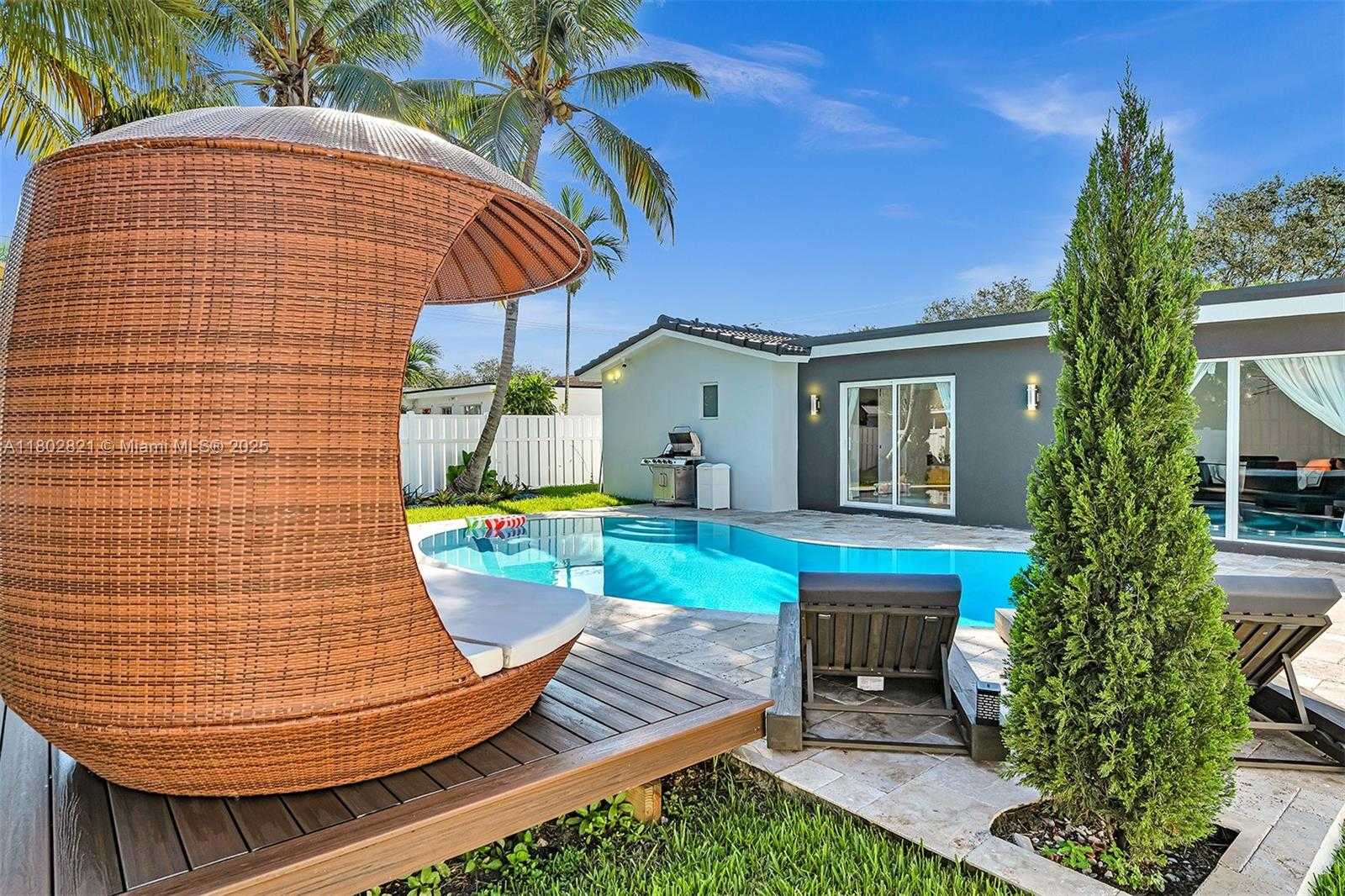 Small Image of 5005 JOHNSON ST, Hollywood Number 22