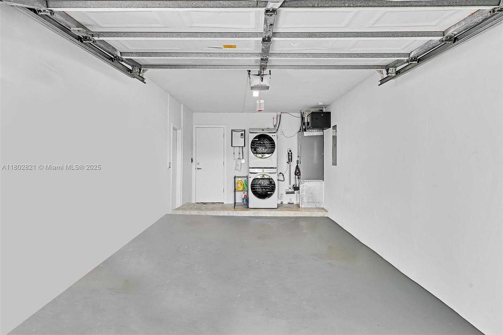 Small Image of 5005 JOHNSON ST, Hollywood Number 37