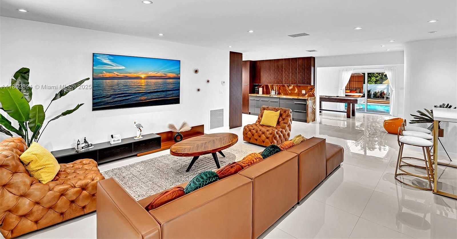 Small Image of 5005 JOHNSON ST, Hollywood Number 5