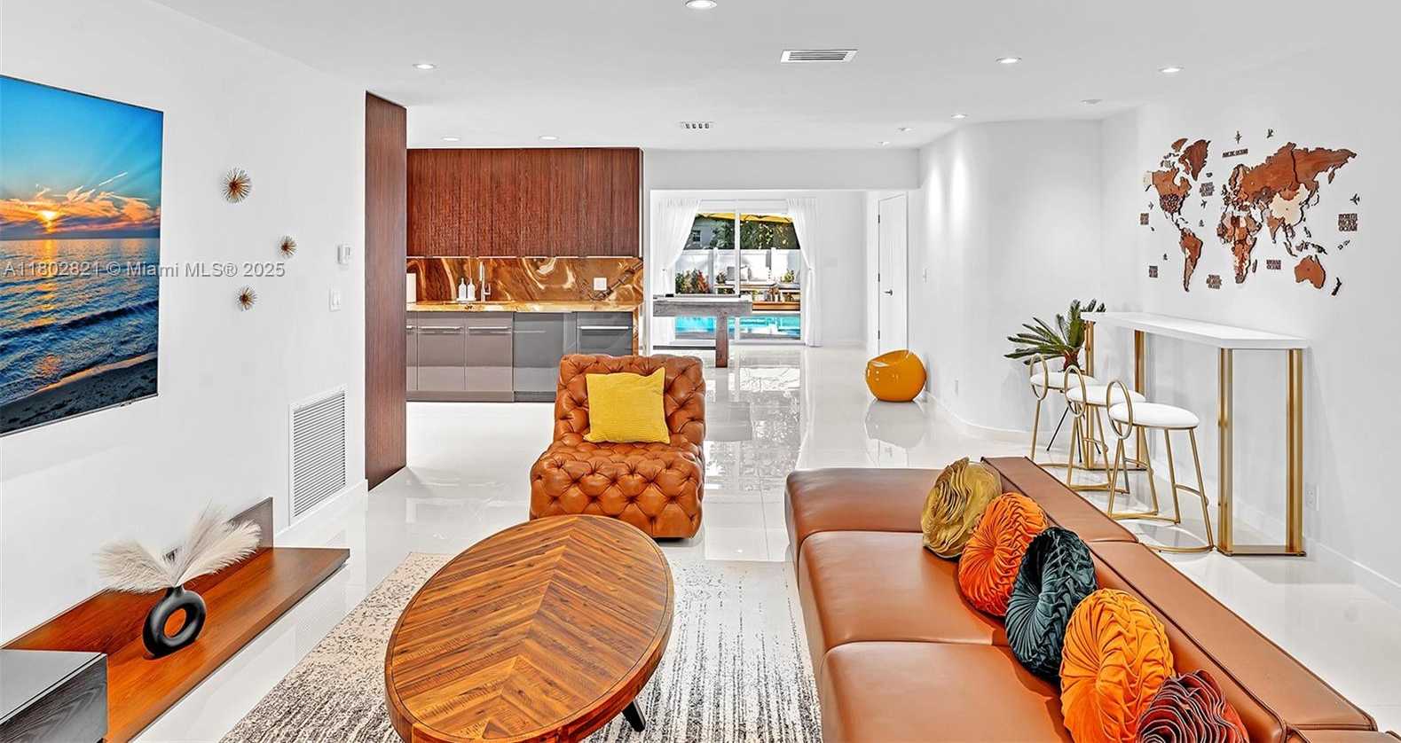 Small Image of 5005 JOHNSON ST, Hollywood Number 6