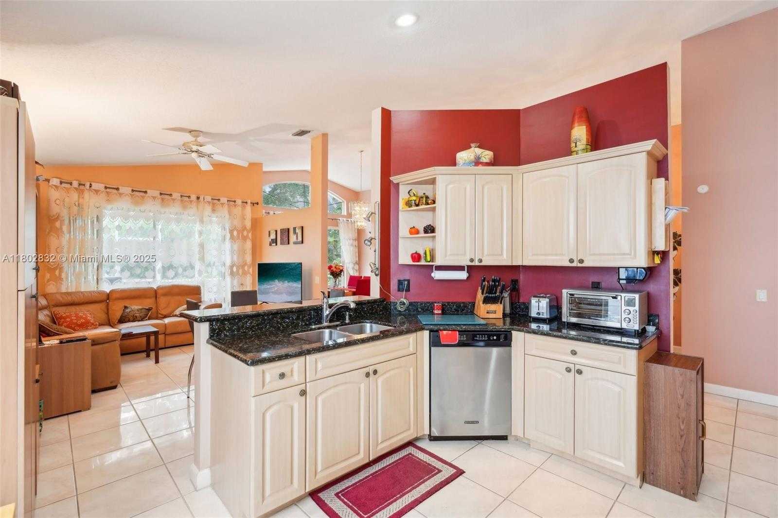 Small Image of 11672 NORTH WEST 13TH MNR, Coral Springs Number 14