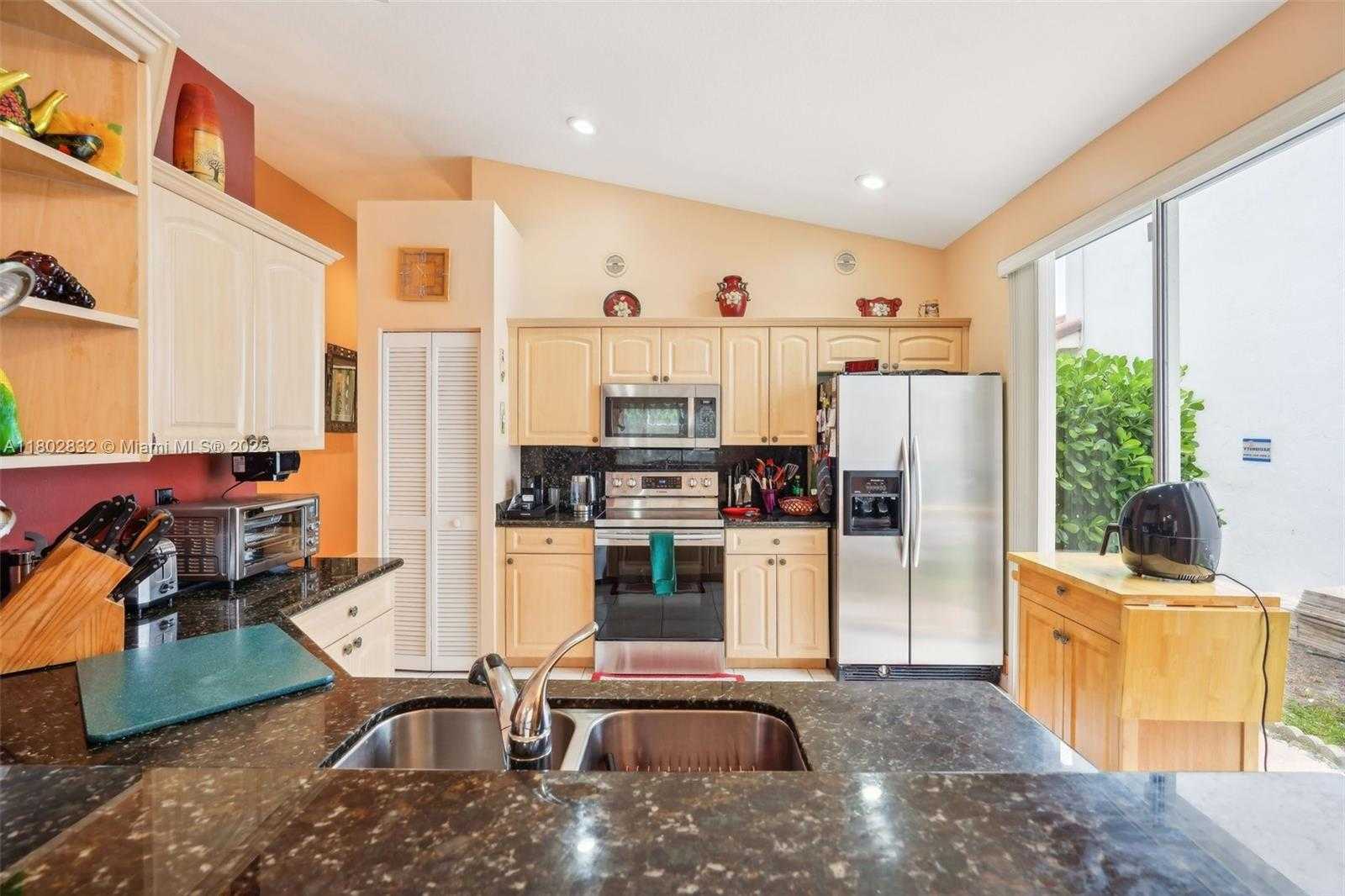 Small Image of 11672 NORTH WEST 13TH MNR, Coral Springs Number 15