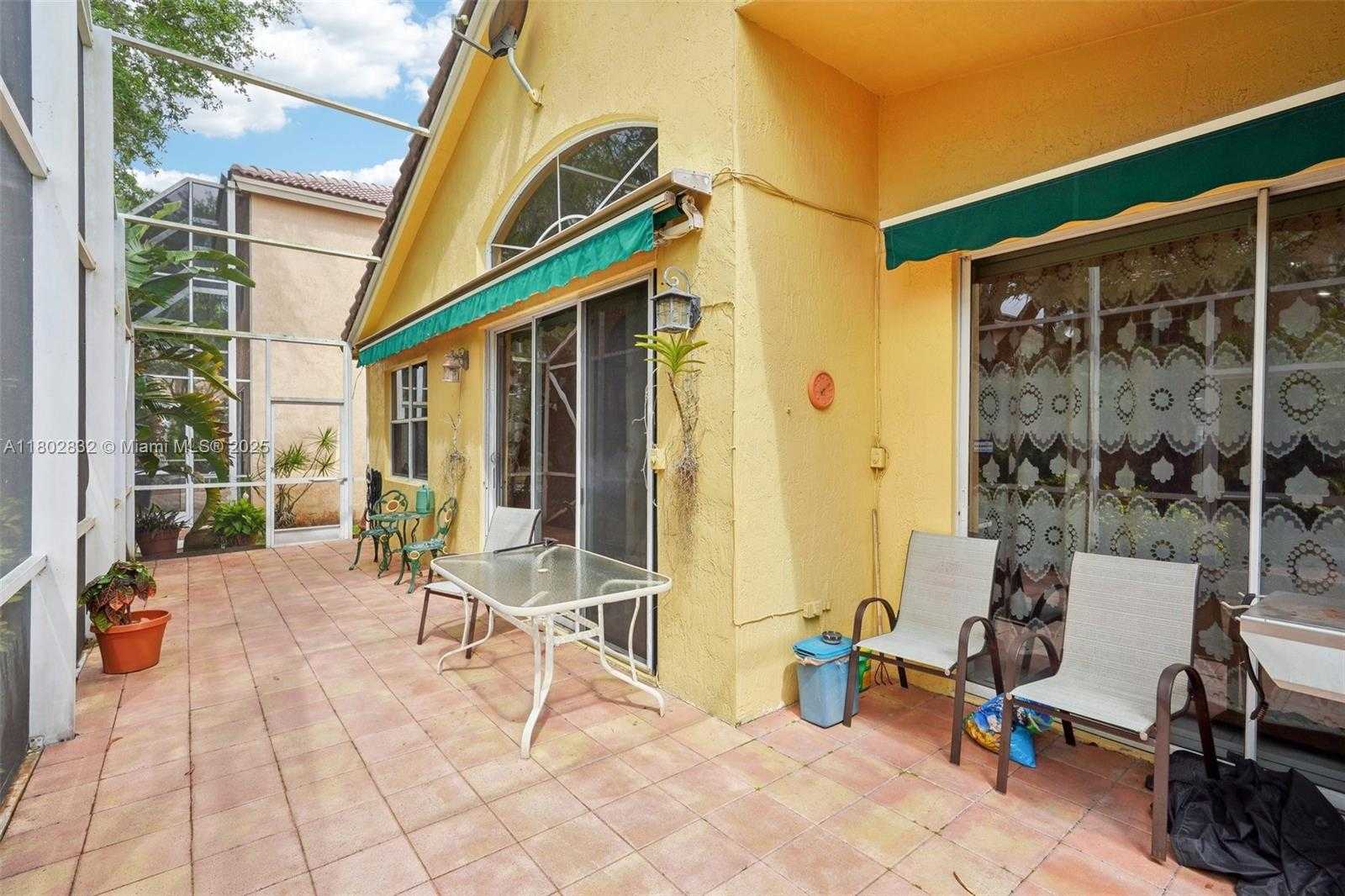 Small Image of 11672 NORTH WEST 13TH MNR, Coral Springs Number 27