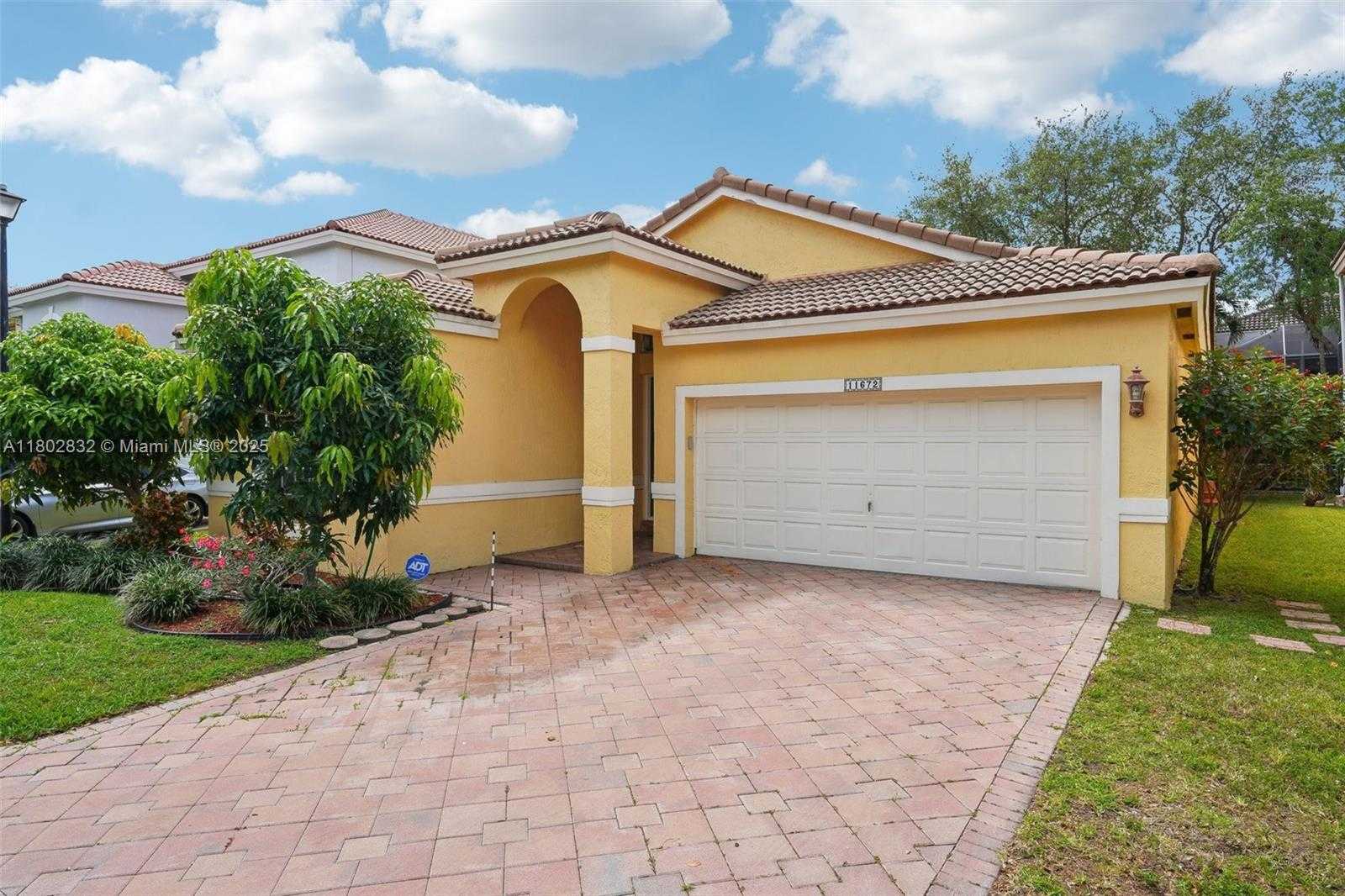 Small Image of 11672 NORTH WEST 13TH MNR, Coral Springs Number 3