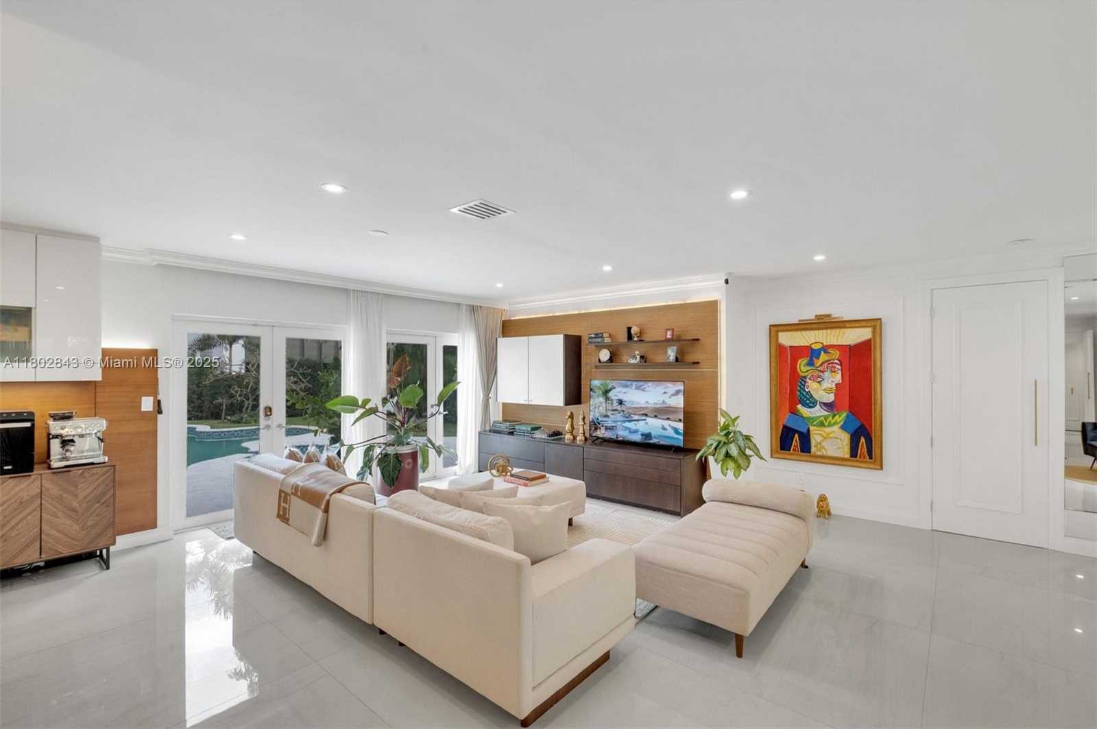 Small Image of 726 NORTH EAST 17TH WAY, Fort Lauderdale Number 4