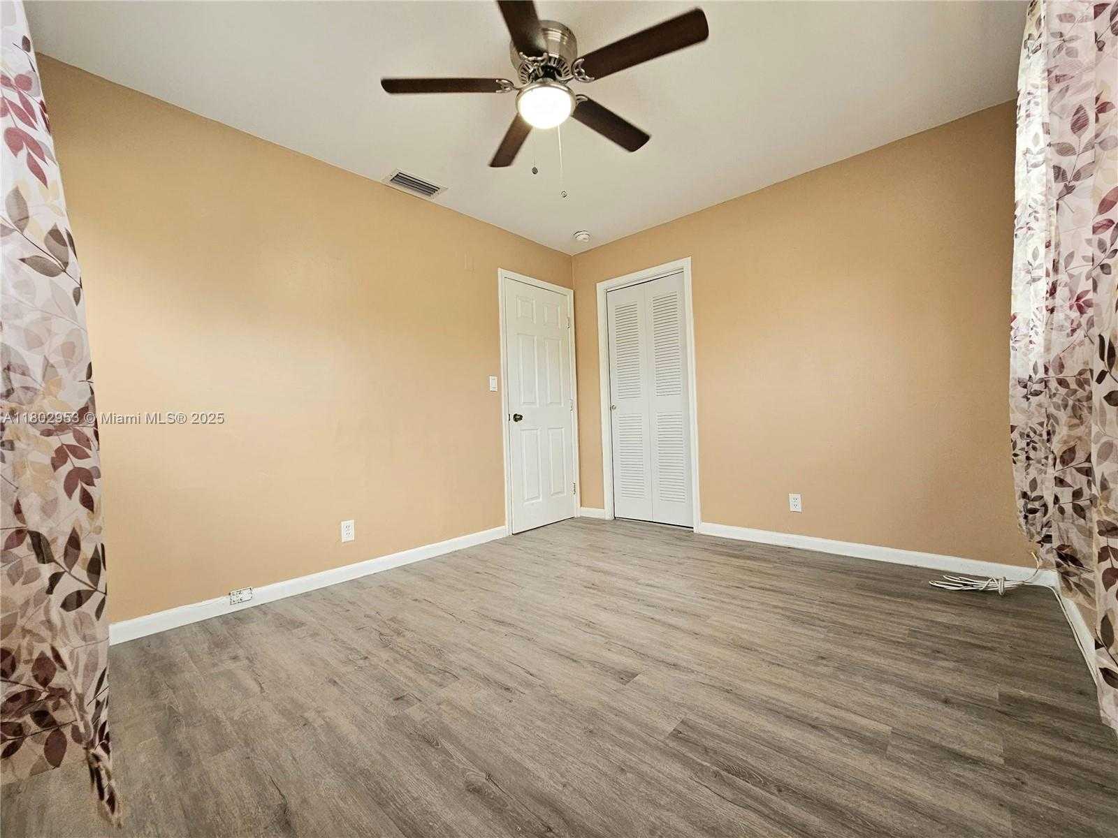 Small Image of 4461 NORTH WEST 61ST ST, North Lauderdale Number 11