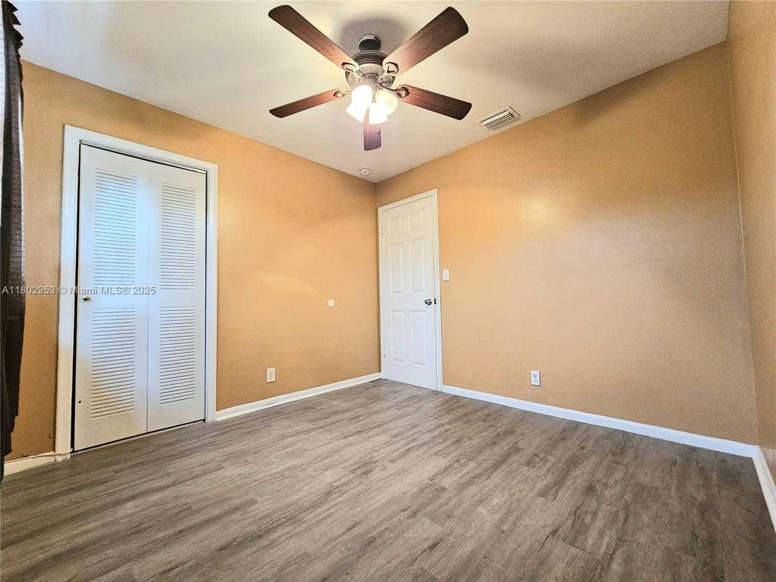 Small Image of 4461 NORTH WEST 61ST ST, North Lauderdale Number 15