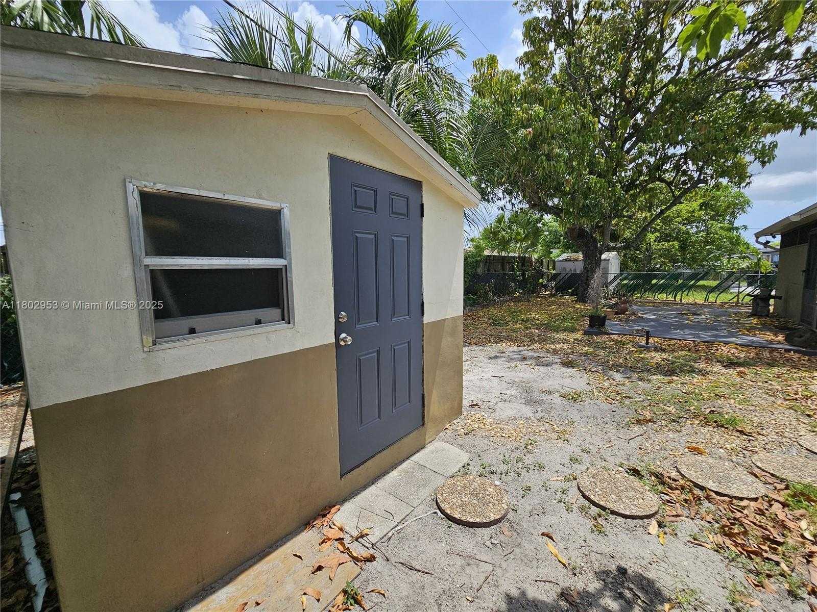 Small Image of 4461 NORTH WEST 61ST ST, North Lauderdale Number 28