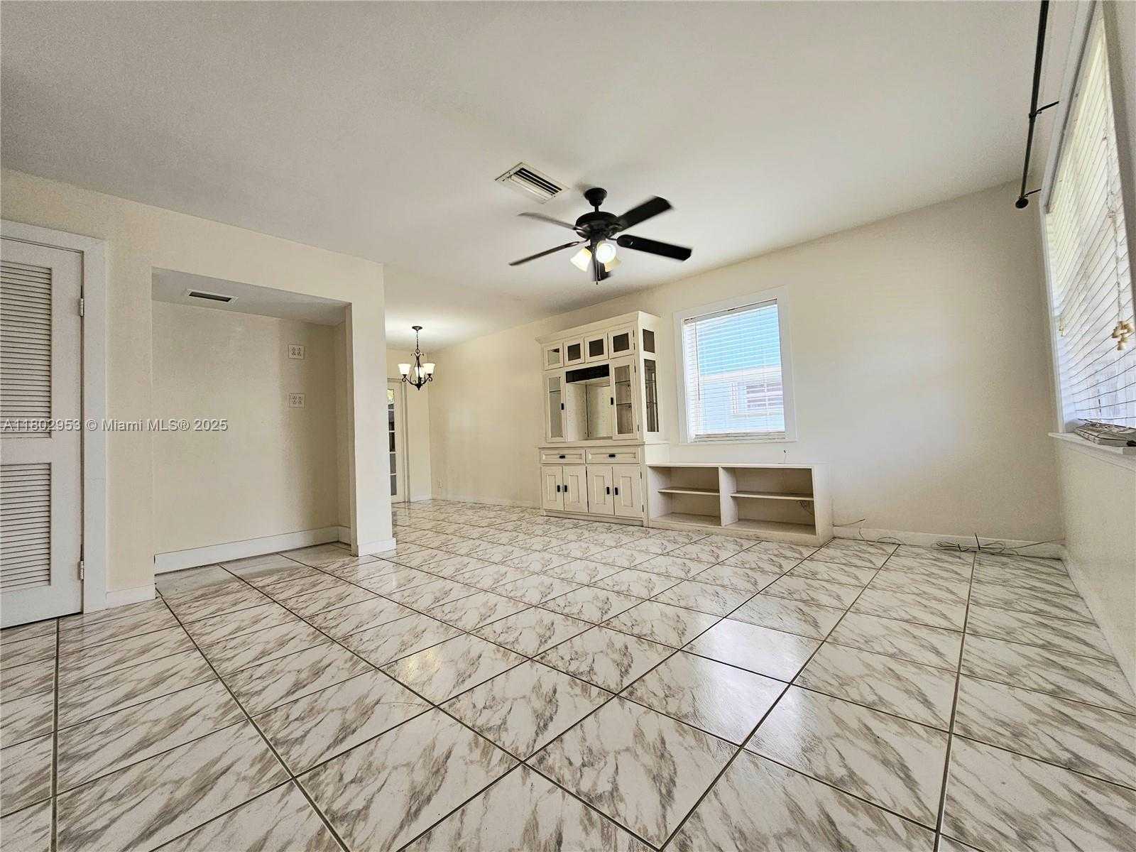 Small Image of 4461 NORTH WEST 61ST ST, North Lauderdale Number 6