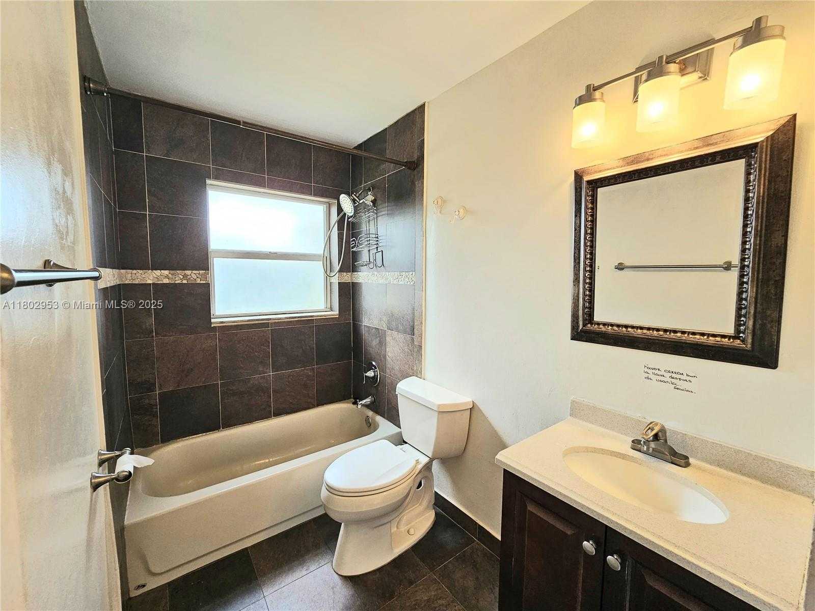 Small Image of 4461 NORTH WEST 61ST ST, North Lauderdale Number 8