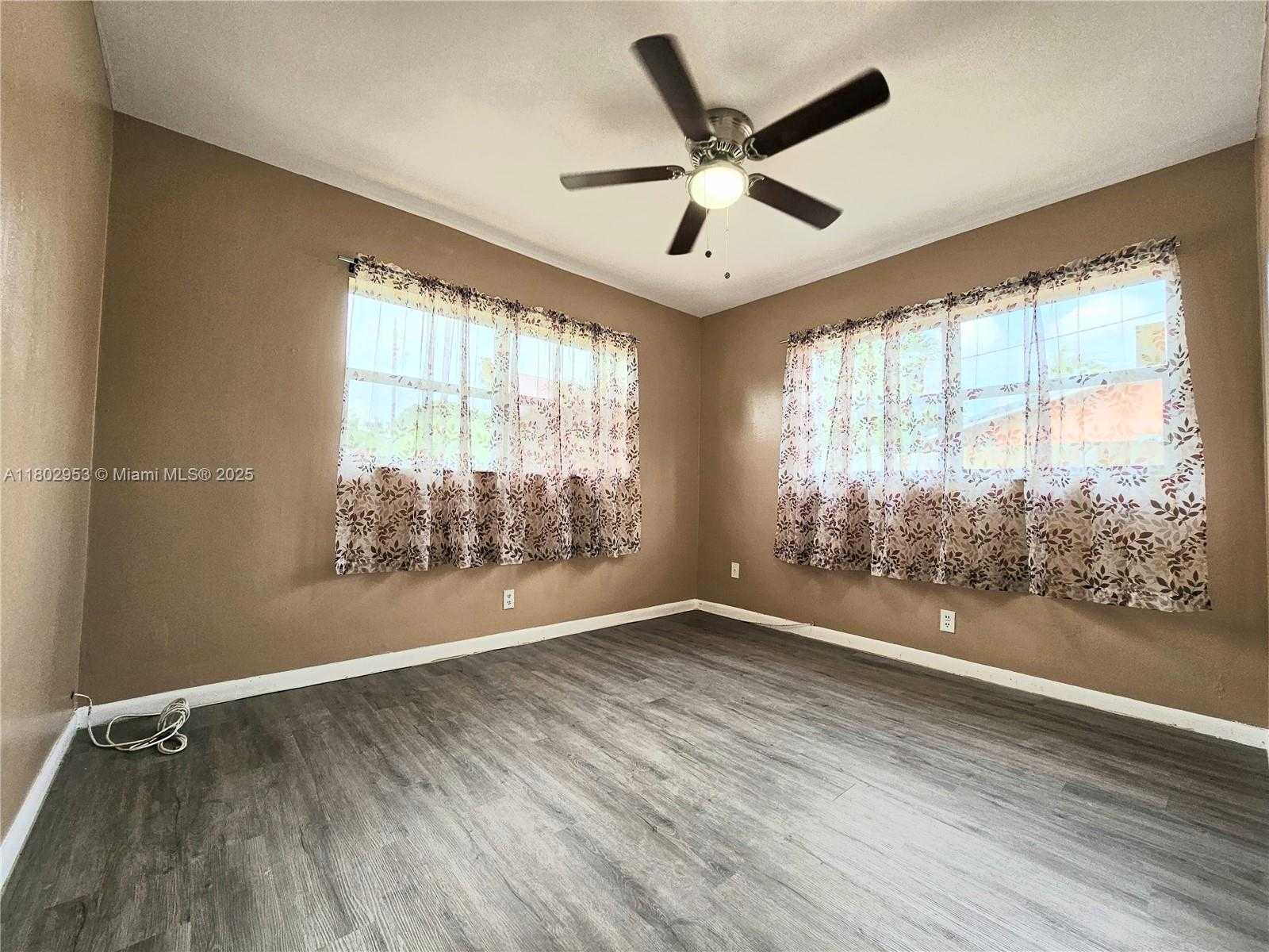 Small Image of 4461 NORTH WEST 61ST ST, North Lauderdale Number 9