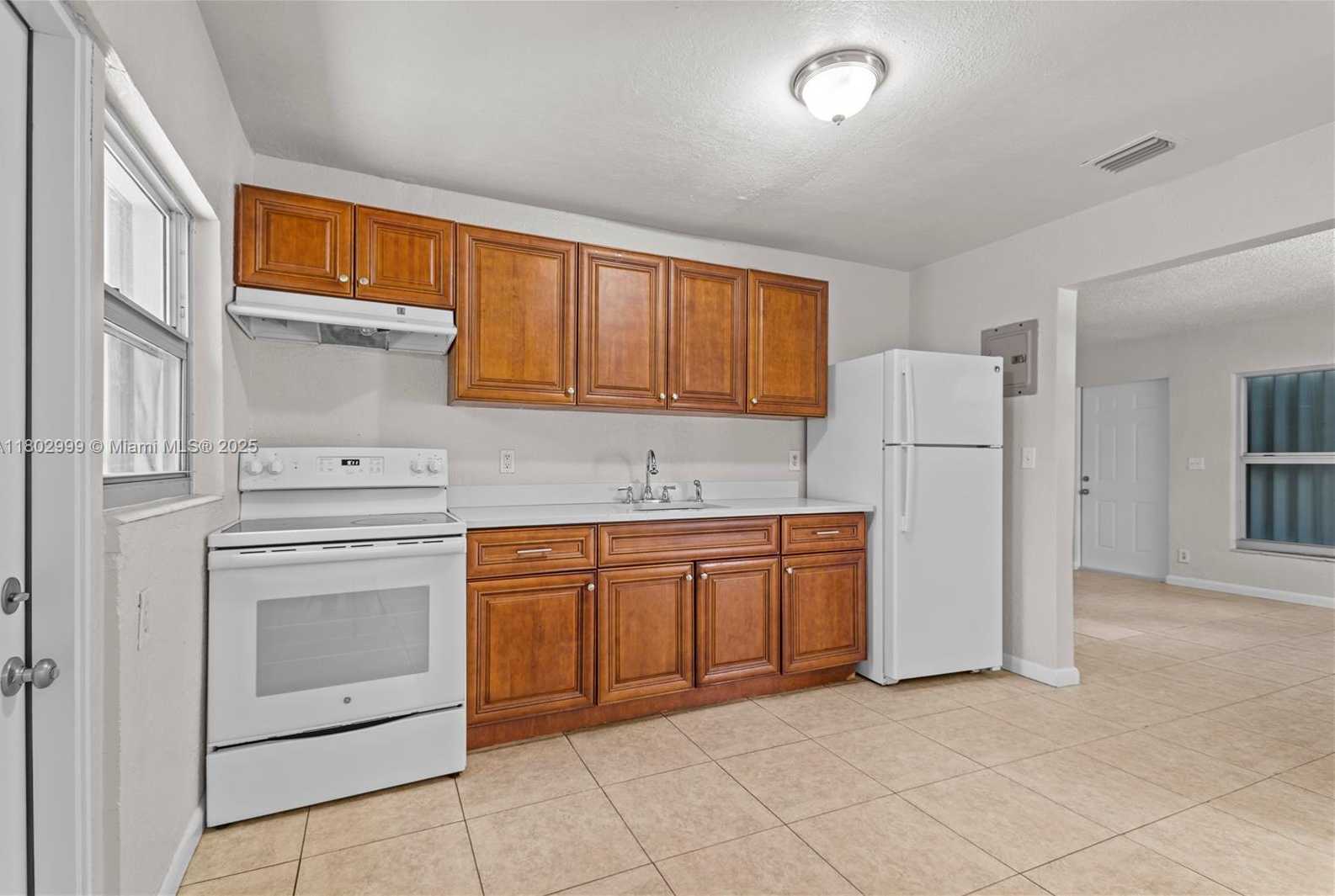 Small Image of 5288 NORTH ANDREWS AVE, Oakland Park Number 3