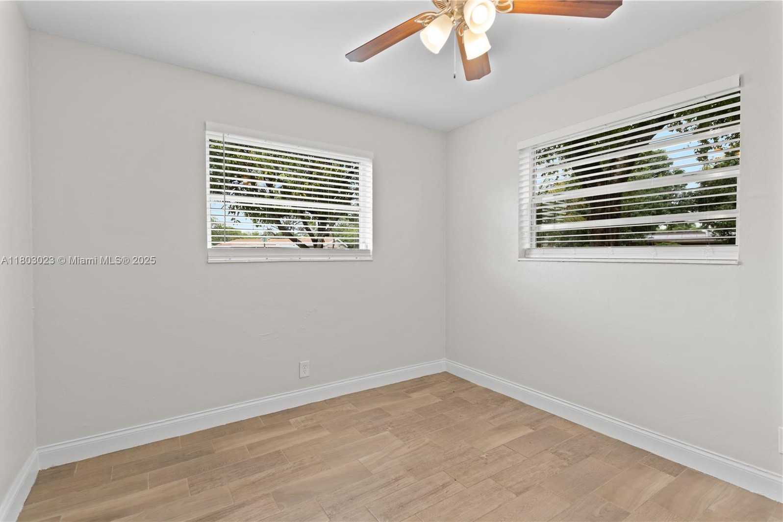 Small Image of 421 SOUTH WEST 64TH TER, Margate Number 2
