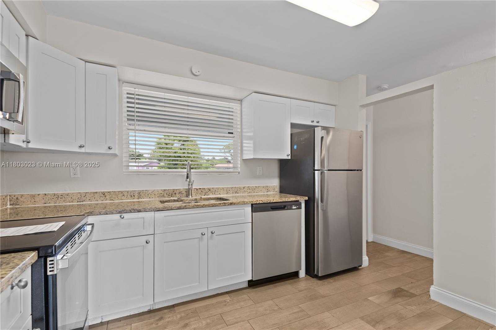 Small Image of 421 SOUTH WEST 64TH TER, Margate Number 8