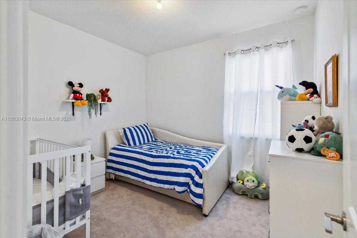 Imagen de Pequeño Objeto