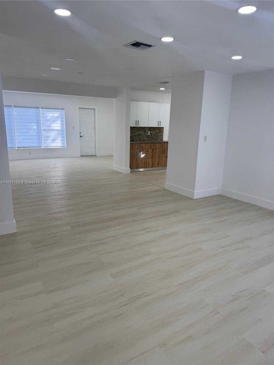 Small Image of 770 NORTH WEST 38TH ST, Oakland Park Number 19