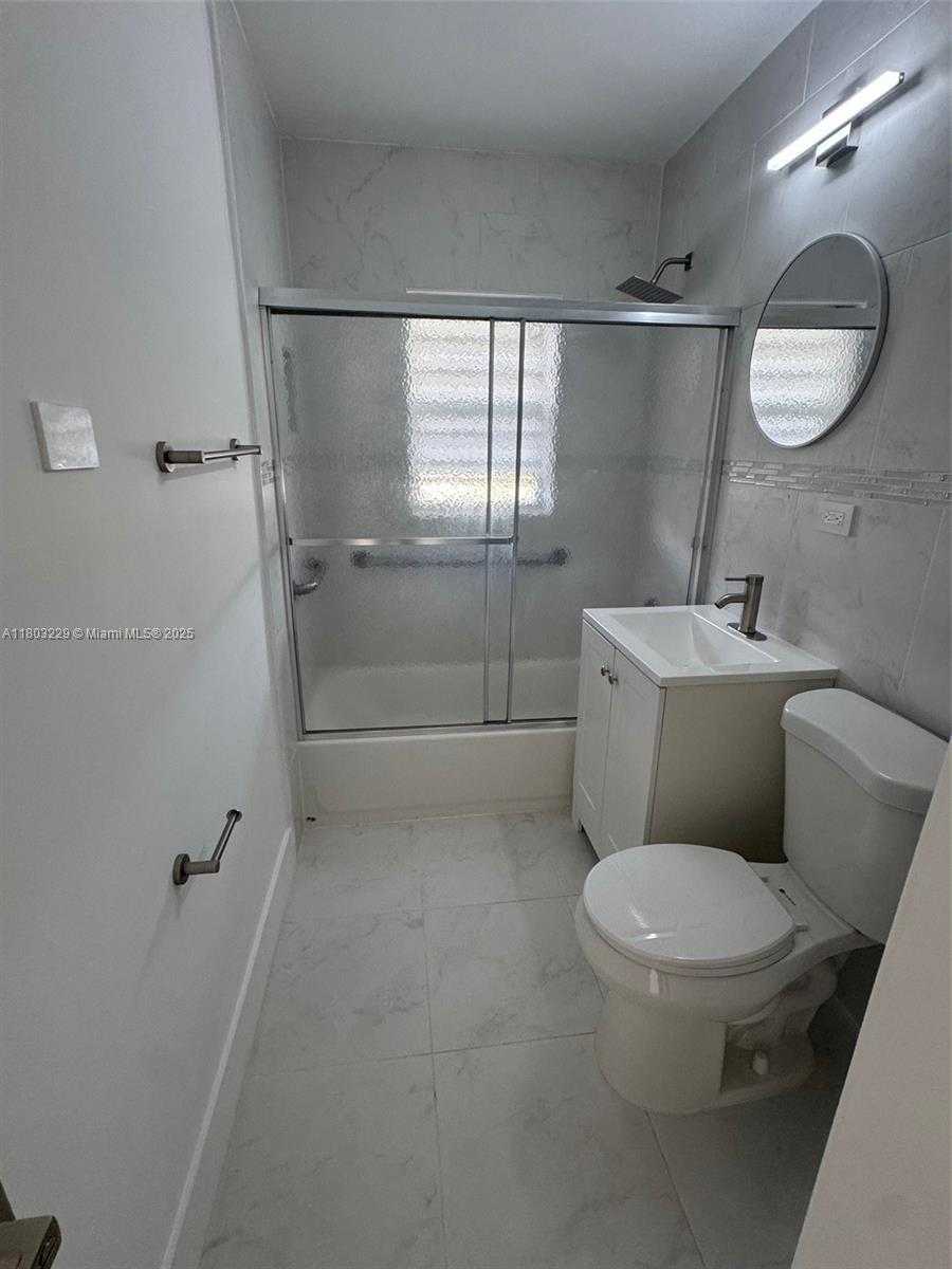 Small Image of 770 NORTH WEST 38TH ST, Oakland Park Number 22