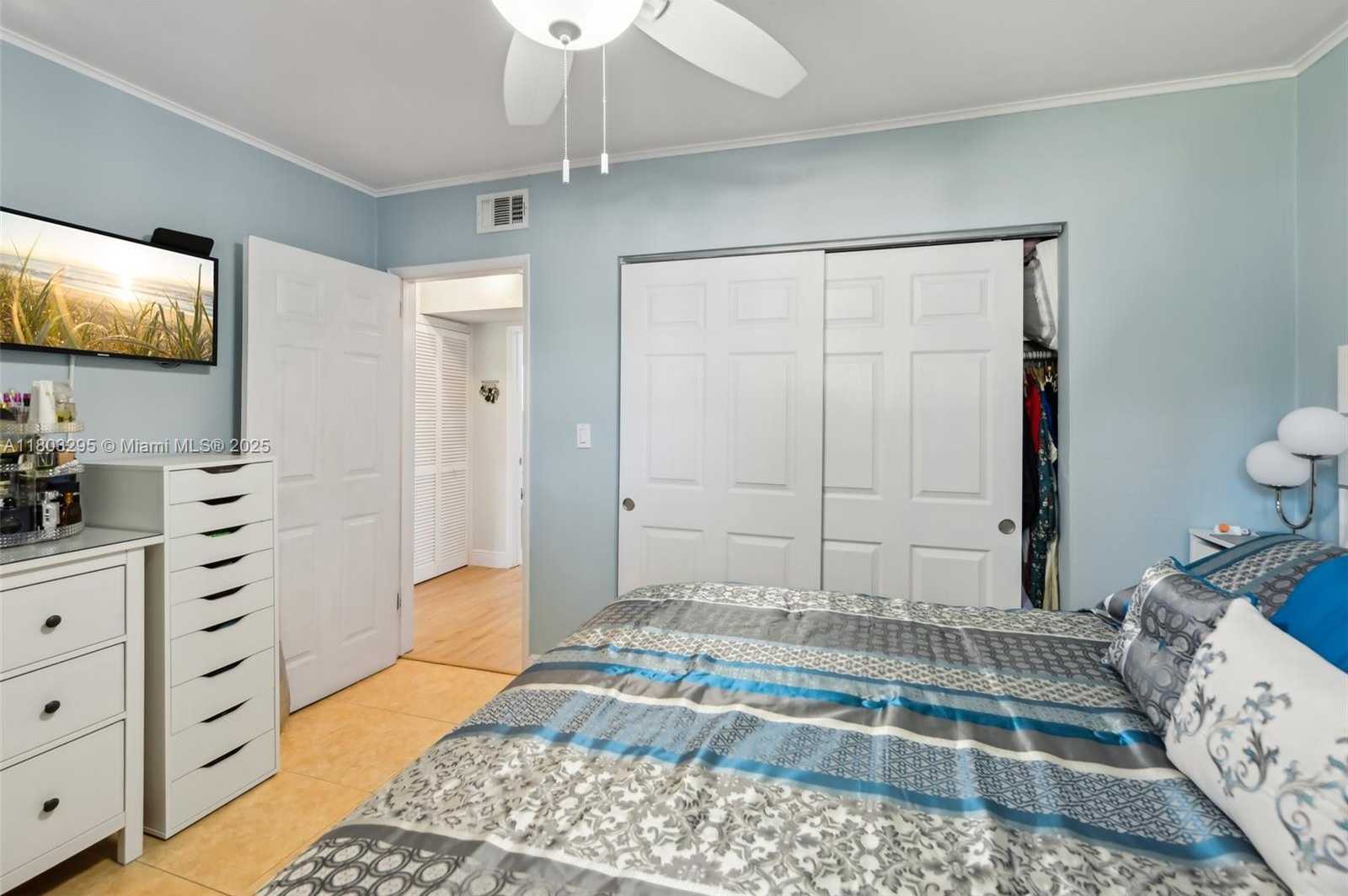 Small Image of 6309 CLEVELAND ST, Hollywood Number 11
