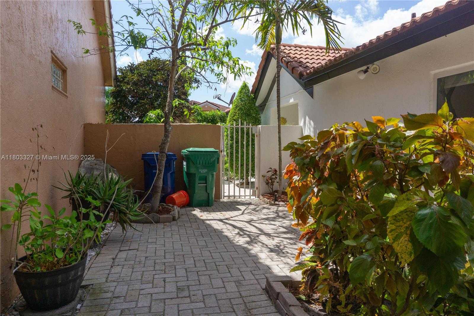 Small Image of 18625 NORTH WEST 53RD AVE, Miami Gardens Number 31