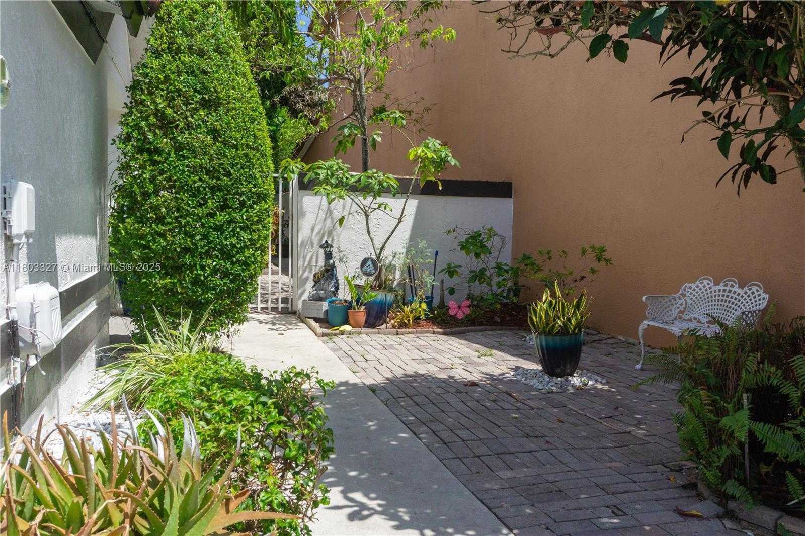 Small Image of 18625 NORTH WEST 53RD AVE, Miami Gardens Number 32