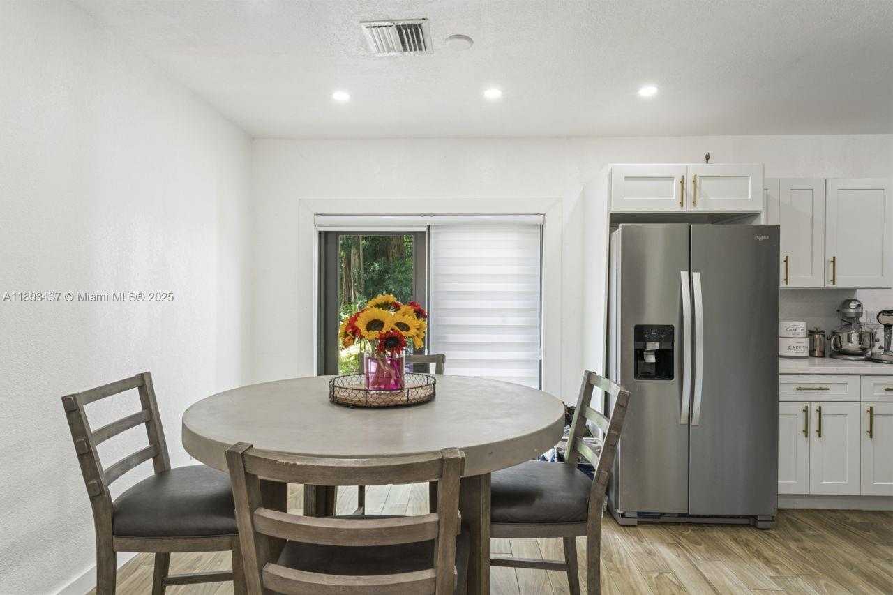 Small Image of 1330 NORTH EAST 155TH ST, North Miami Beach Number 12