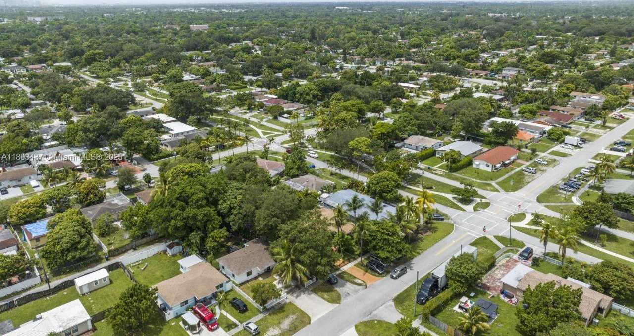 Small Image of 1330 NORTH EAST 155TH ST, North Miami Beach Number 26