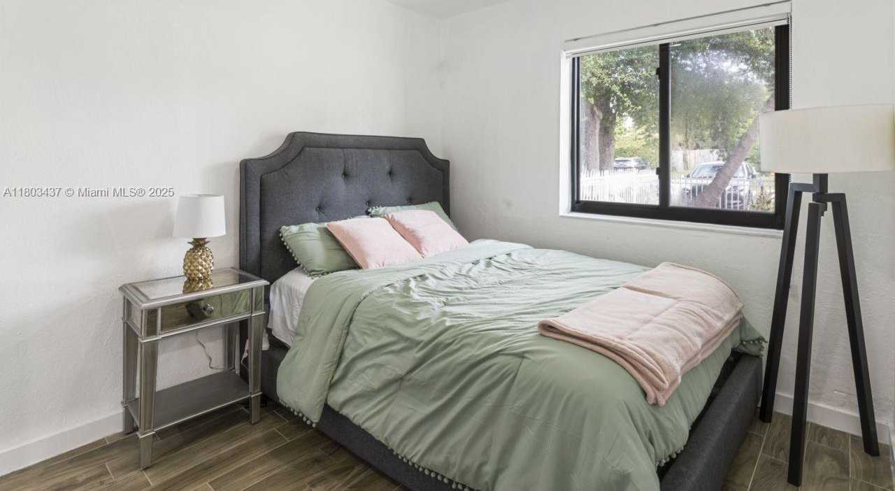 Small Image of 1330 NORTH EAST 155TH ST, North Miami Beach Number 7