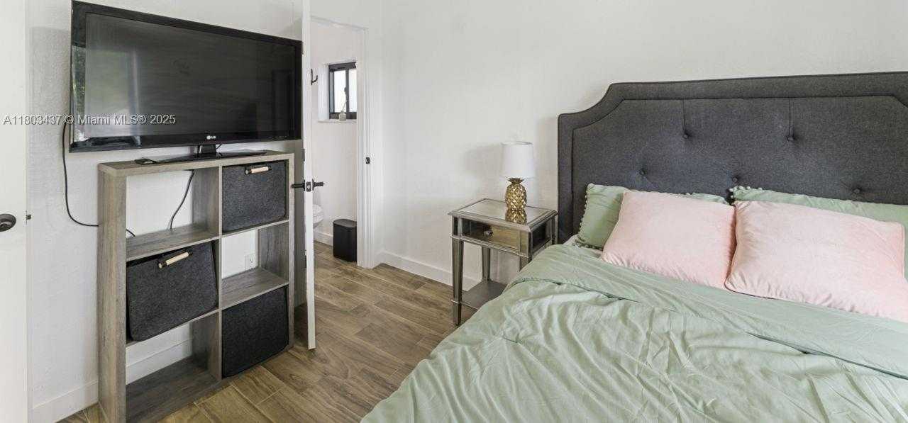 Small Image of 1330 NORTH EAST 155TH ST, North Miami Beach Number 8